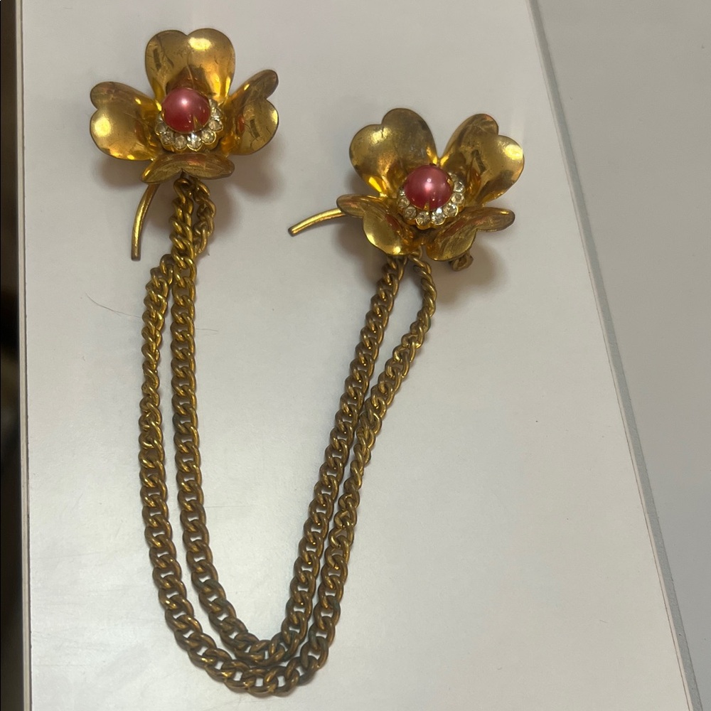 Gold Floral Chain Brooch with Pink Accents SWEATER CHAIN VINTAGE